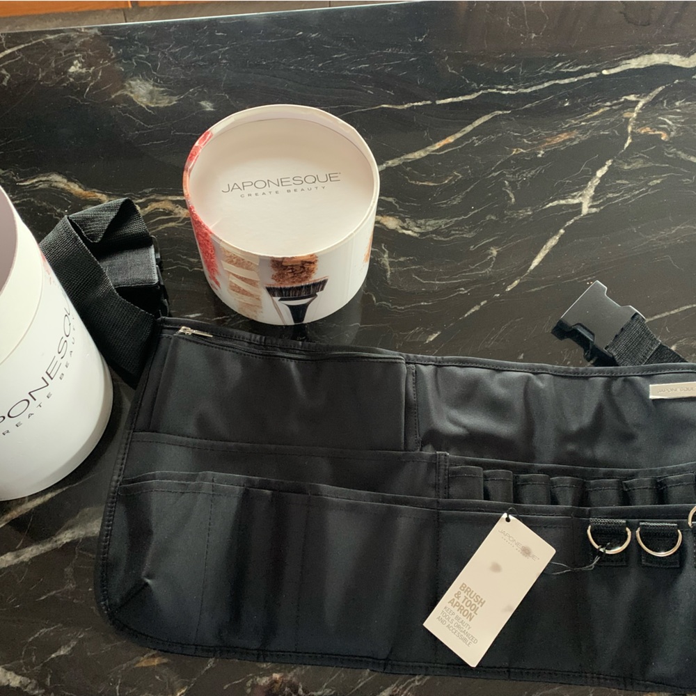 Japonesque new makeup apron/ belt. Black